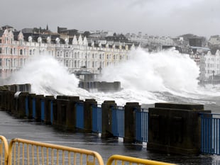 Yellow warning issued for overtopping on Isle of Man coastal spots
