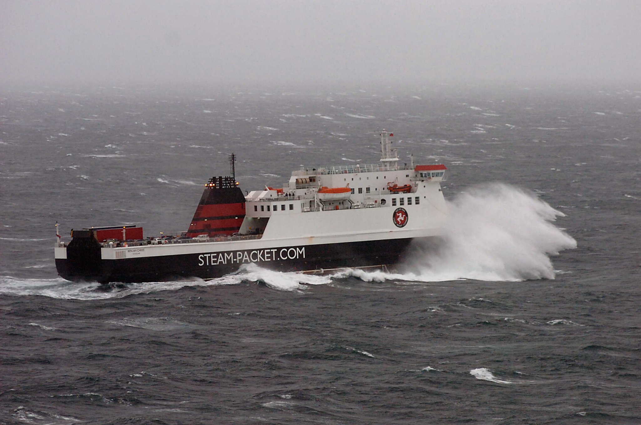 Steam Packet issue statement following Ben-my-Chree delay