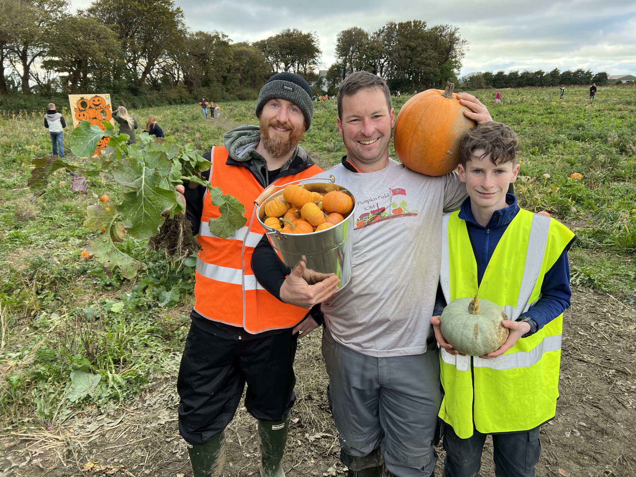 Farmers help Hop tu Naa celebrations