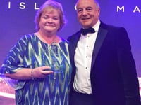 Watch as Sue Cook wins 'Leader of the Year' at Isle of Man AfE 2023
