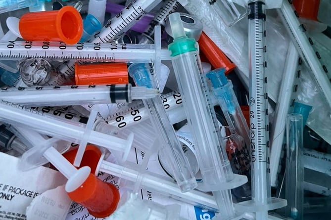 Over 50 syringes found in Fort Island beach-side waste bin