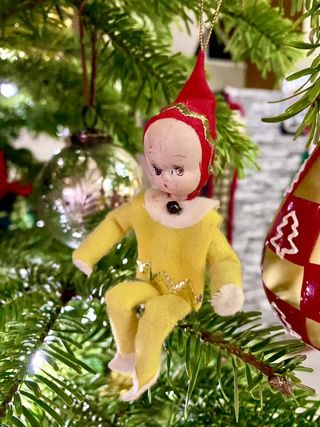 The little elf, cozy at home. 