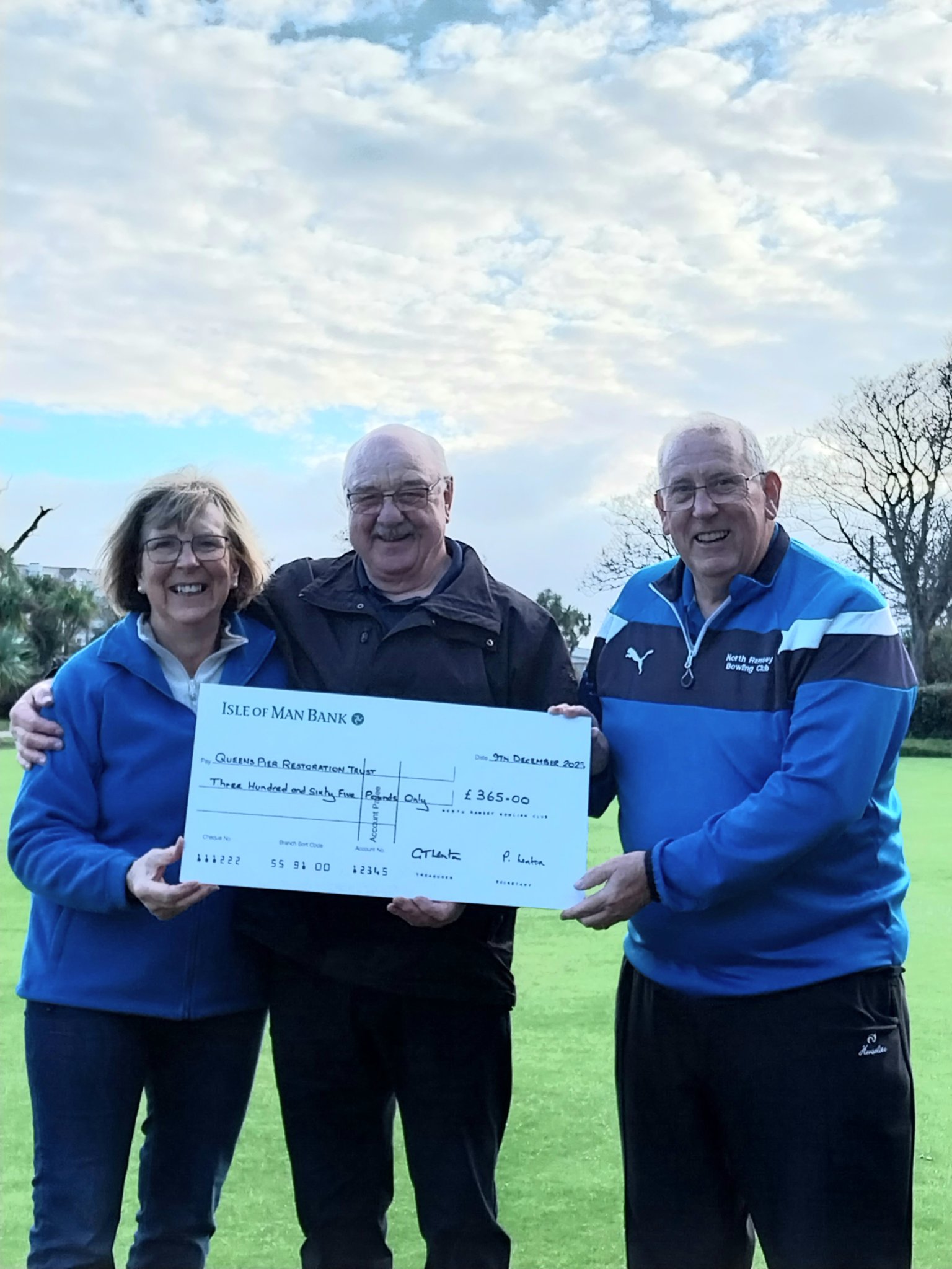 Christmas comes to the pier