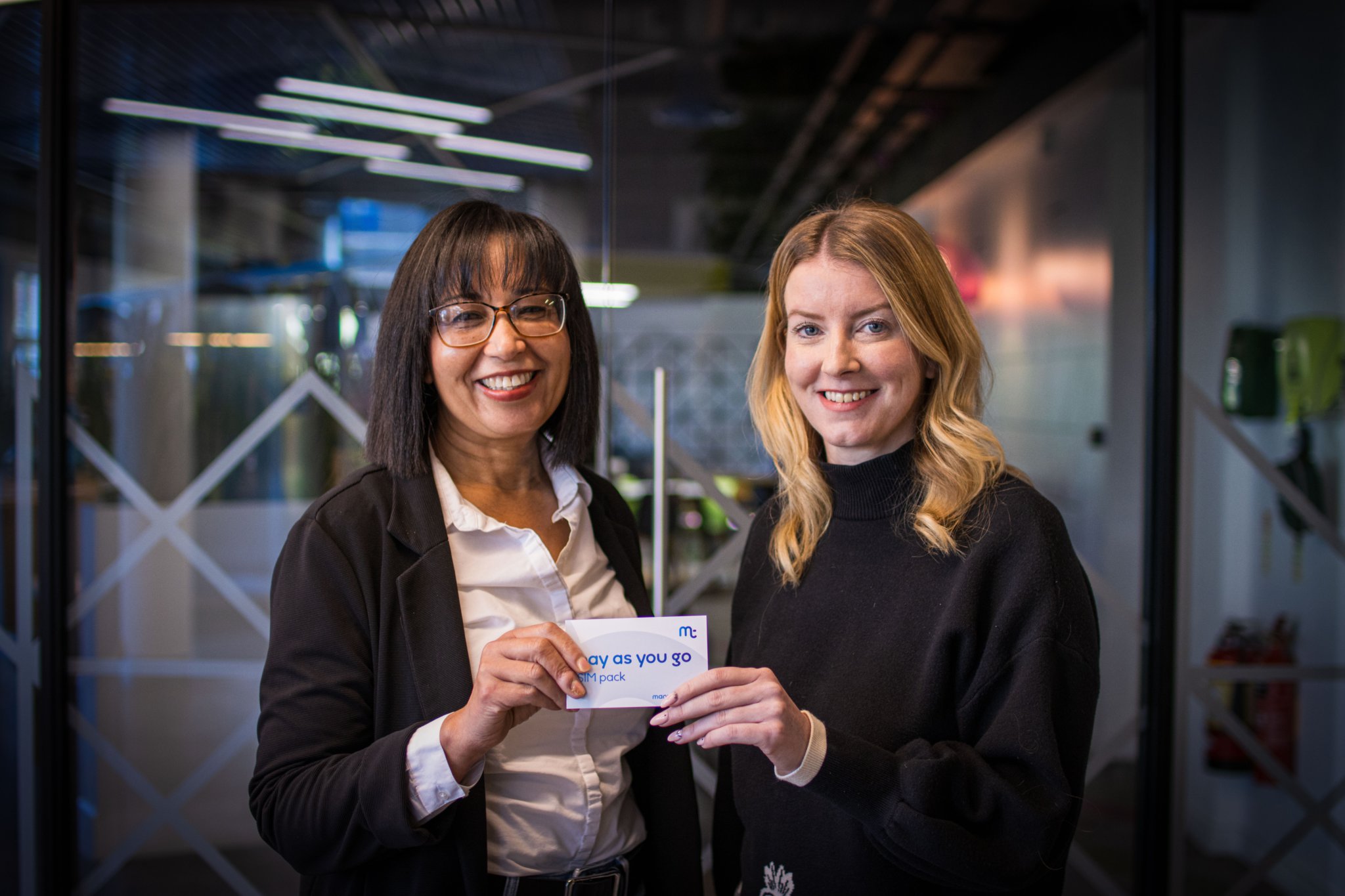 MT donates 100 sim cards to food bank for Xmas