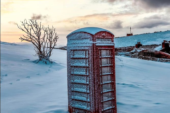 A winter telephone box