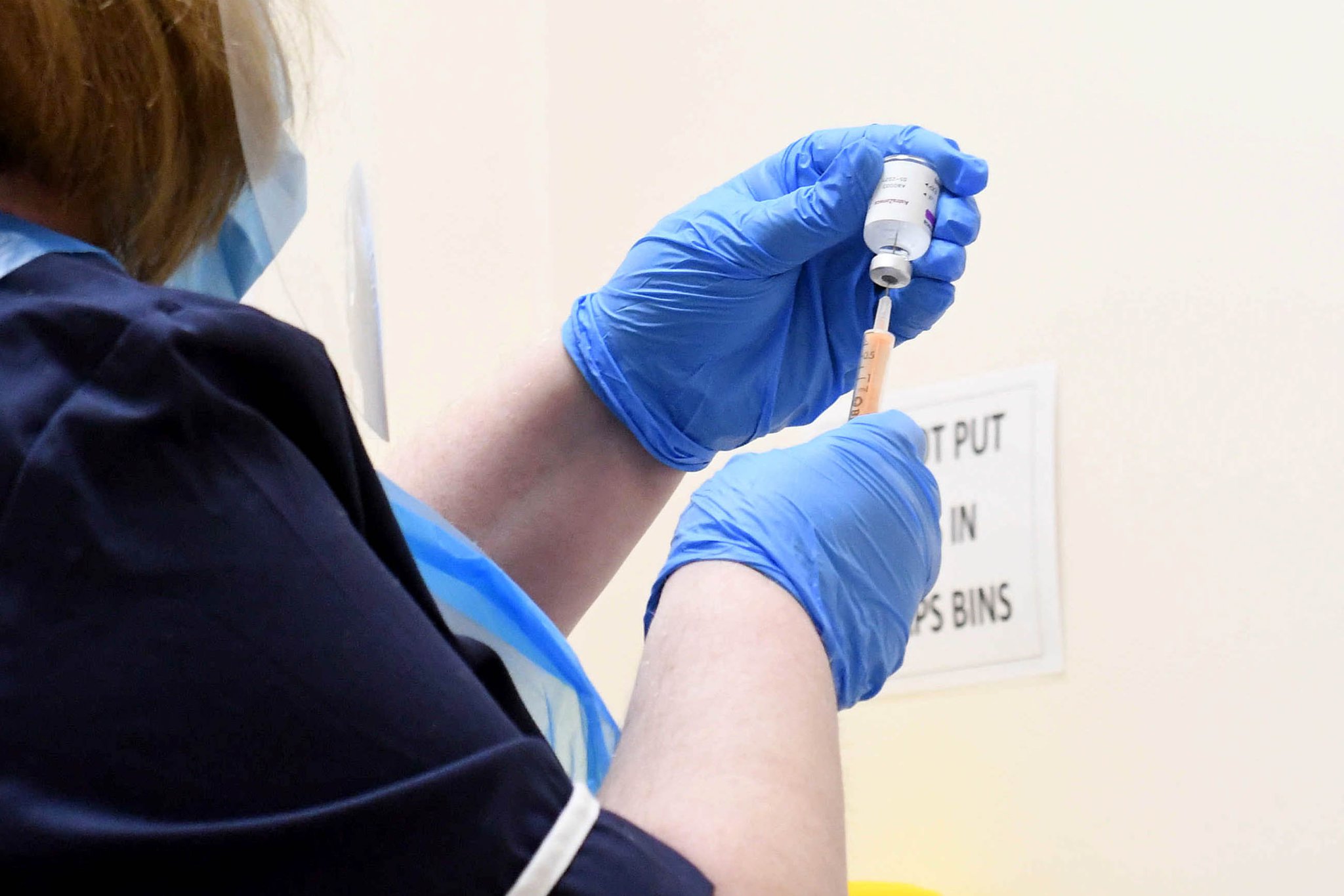 Flu vaccine to be offered to poultry workers and bird handlers