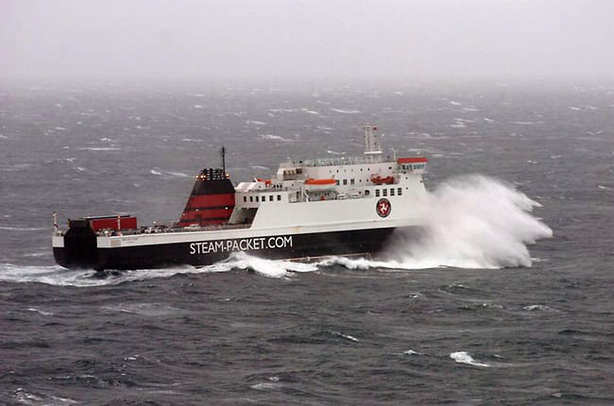 Wrong to blame Steam Packet staff during Covid pandemic, review finds