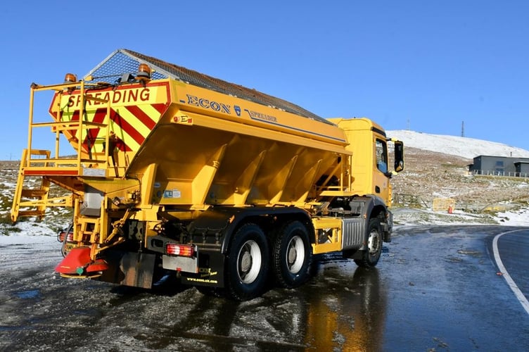 Gritting at the Bungalow today