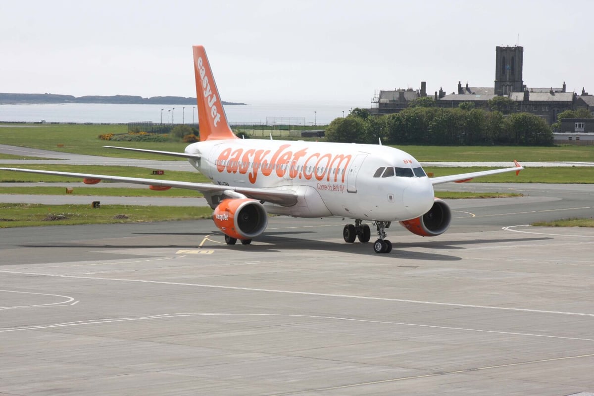 easyJet flight forced to abandon landing after circling the Isle of Man for more than an hour