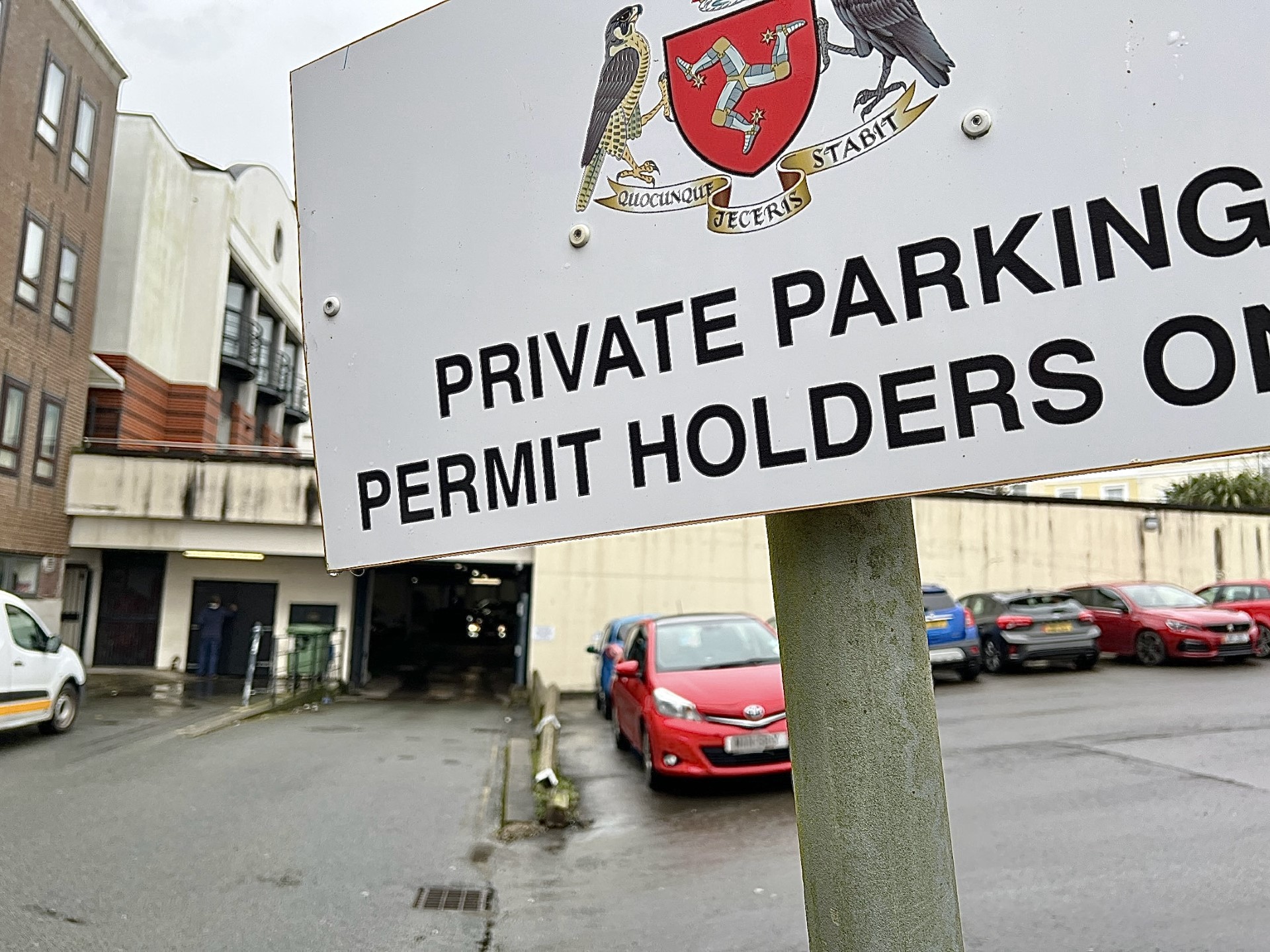Parking charges for public servants to be reintroduced