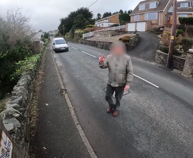 Angry homeowner confronts Isle of Man runners in Youtube video 