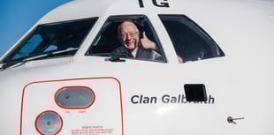Isle of Man pilot lands final flight after 40 years on the job
