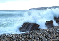 Met Office issue fresh 16-hour weather alert as strong winds continue