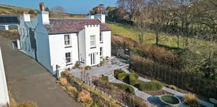 "Stunning" cottage for sale includes a secret room and its own pool 