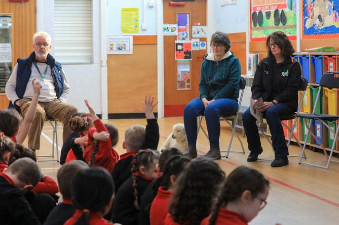 Paula Creer (local farmer) & Carolyn Lace, Manx NFU visiting Anagh Coar Primary School to tell the Jelly and Oof story. Photo by Callum Staley (CJS Photography)
