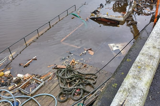 Boat sunk in Peel Harbour 