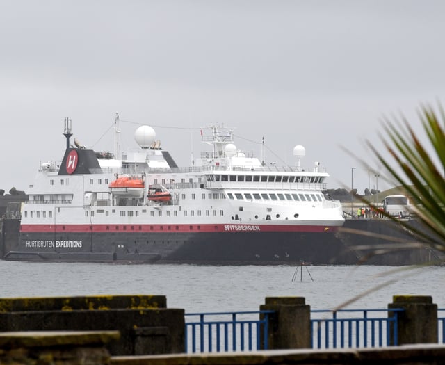 Pictures and video show first cruise ship of 2024 docked in the island