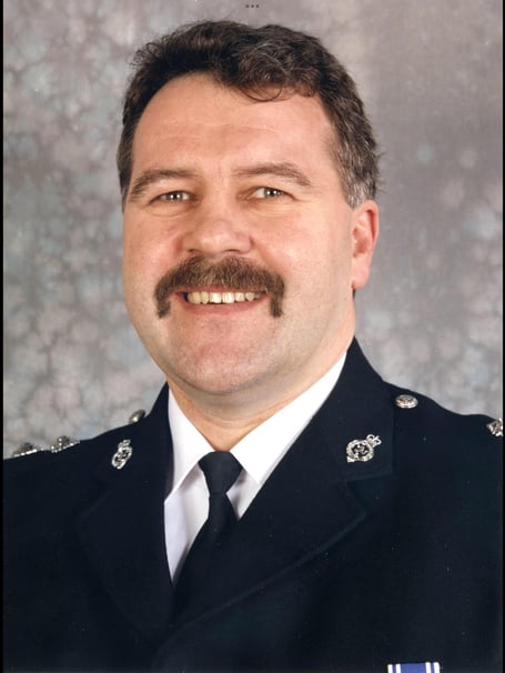 Retired Police Inspector, Neil Williamson Cringle has died.