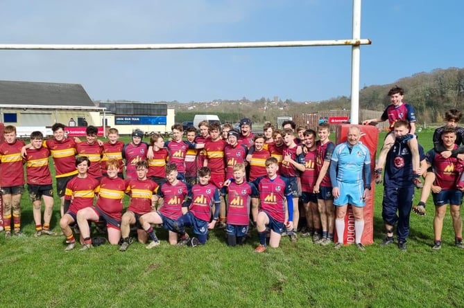 Douglas and Aireborough played an under-15s friendly at Port-e-Chee on Saturday