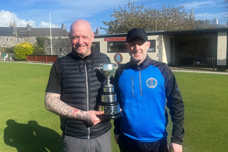 Cringle Fours winners John Kennish (left) and David Bradford (Photo: Glynn Hargraves)