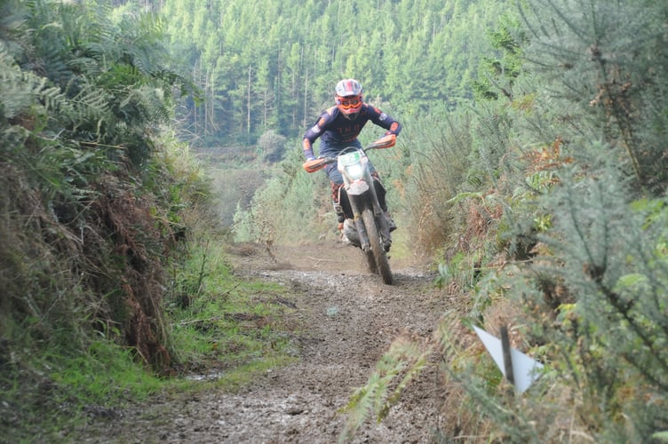 Enduro at Tholt y Will