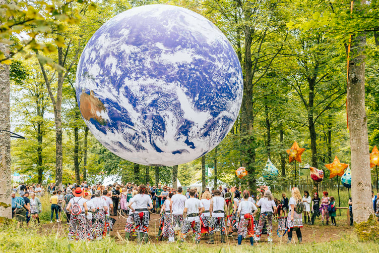 Music under Gaia. Kendall Calling, UK