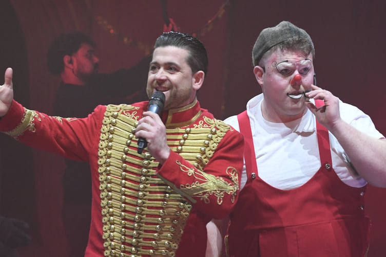 Gandeys Circus performance