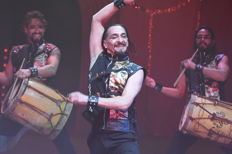 Gandeys Circus performance