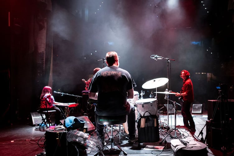 Davey Knowles playing at the Gaiety with music promoter Lenny Conroy on drums