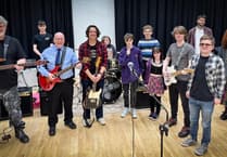 UCM music students enjoy visit from Manx guitar hero