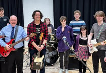 UCM music students enjoy visit from Manx guitar hero