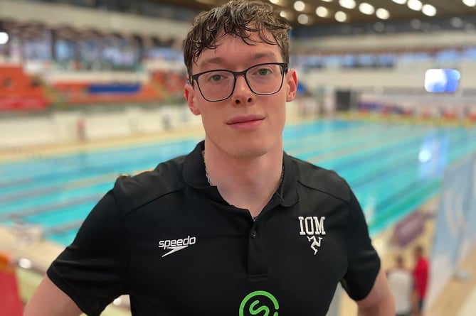 Alex Turnbull set a new Isle of Man record in the 50m breaststroke at the recent Edinburgh Meet