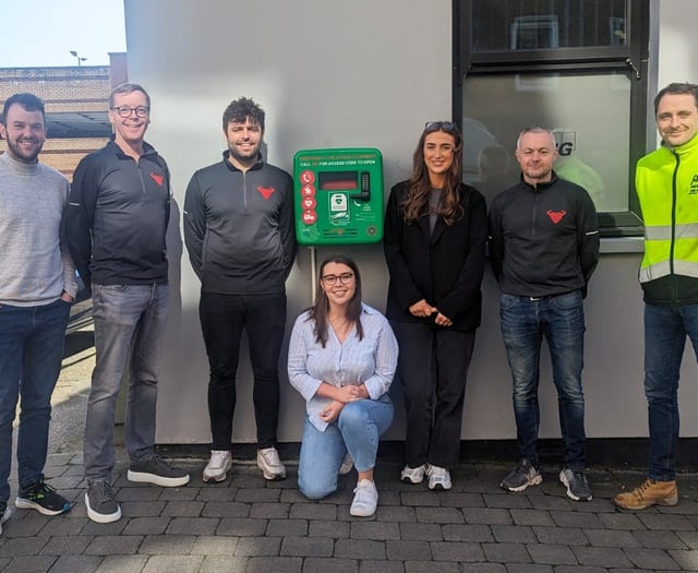 Charity places new defibrillator in island's capital