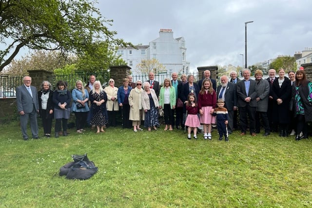 Etching unveiled during Douglas ceremony to honour famous Manx poet