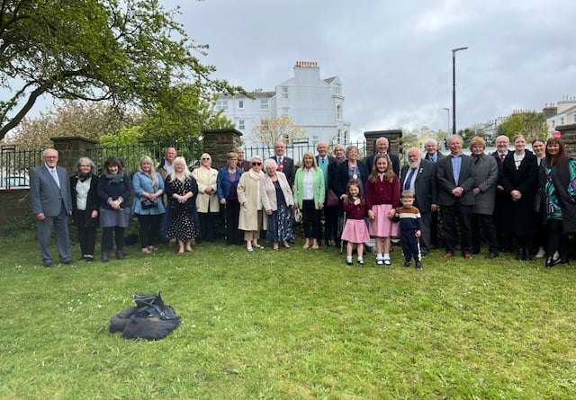 The World Manx Association held their annual garlanding ceremony to Manx Poet T E Brown on Sunday, marking the anniversary of his birth in 1830