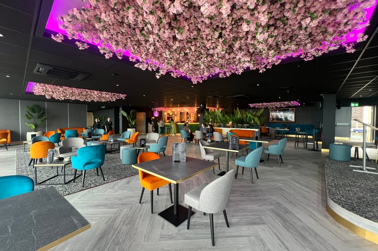 Inside 'Looky's Lounge Bar'