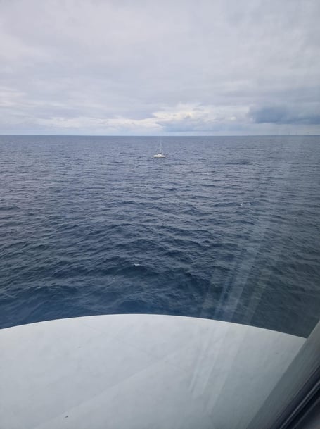 Manxman assists stranded yacht