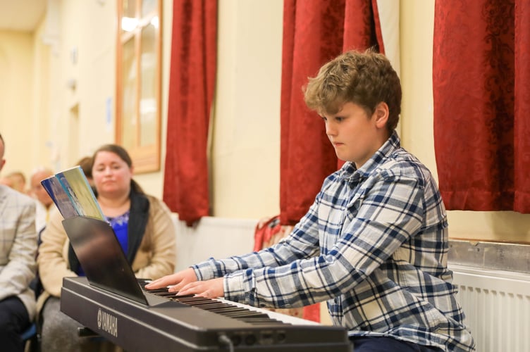 Ben Daltry performs a piano solo of Twilight by Yoshiano Nakada.