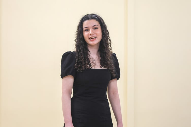 Sheffield Plate Winner Breesha Kelsey performs popular songs at at the Post Guild Concert.
