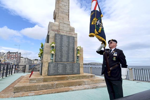 Manx Bard's moving tribute to those lost in the two World Wars