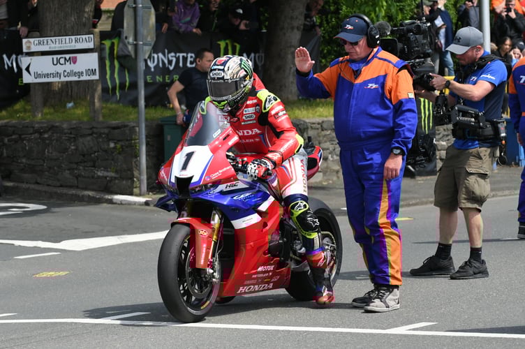 John McGuinness at the start of Saturday's qualifying session