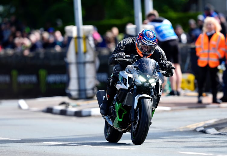 Philip McCallen on the Kawasaki Z 7 Hybrid
