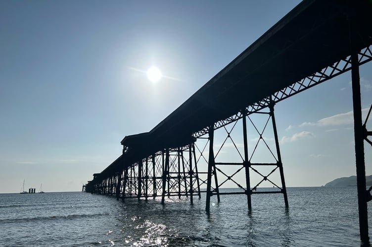 Hilary Inglis sent in this photo of Ramsey Pier