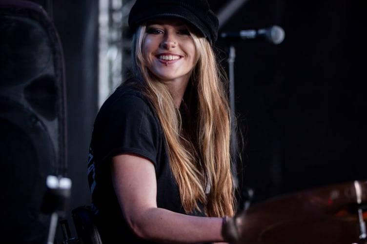 Night Time Tennis take to the stage at Bushy's TT Village 2024