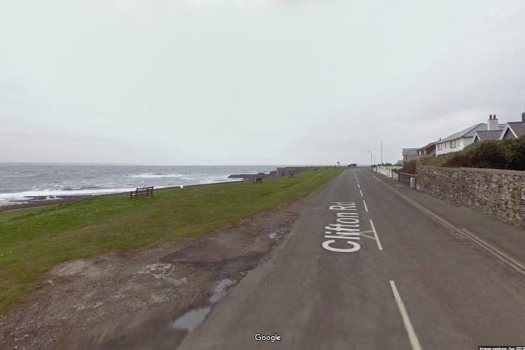 The false teeth were found on the coastal footpath near Kallow Point in Port St Mary