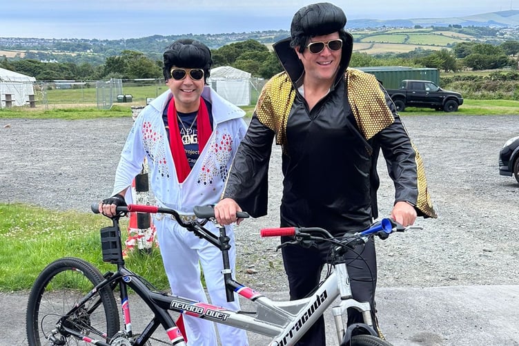 The two Elvises - Anthony Long and Les Coates