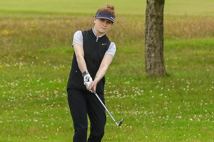 Emma Noon on her way to sealing her maiden island women's golf championship title (Photo: Paul Lowey/PLPics)