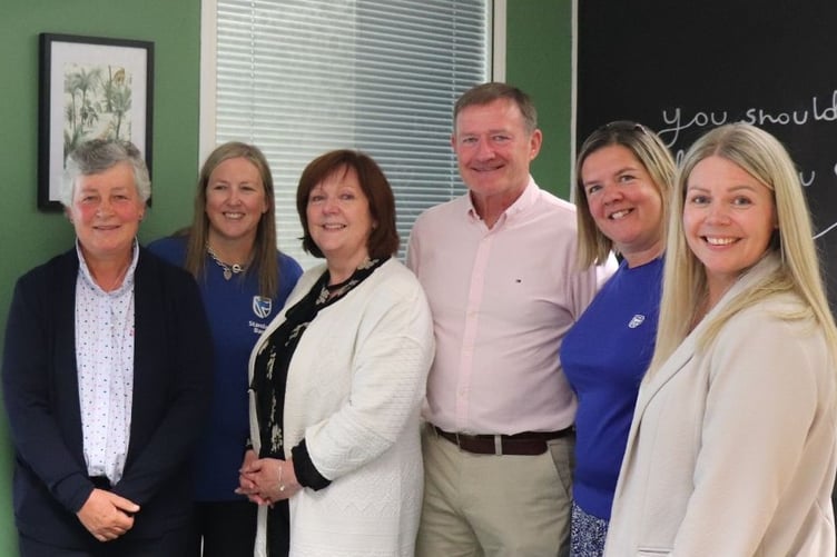 Lady Philipa Lorimer, Lisa Nelson (Standard Bank), Andrea Chambers, Aidan Doherty (Standard Bank), Andrea John (Standard Bank), Jennie Bronte-Hearne (Standard Bank)