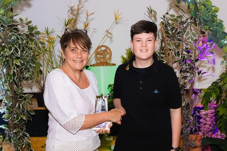 Gill Skinner presenting an award to Max Vernon.jpg