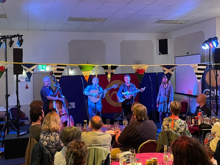 Richard Trethewey and 'The Rowan Tree' song night